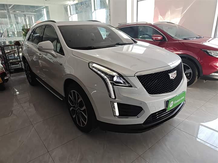 Фото 4 - Cadillac XT5