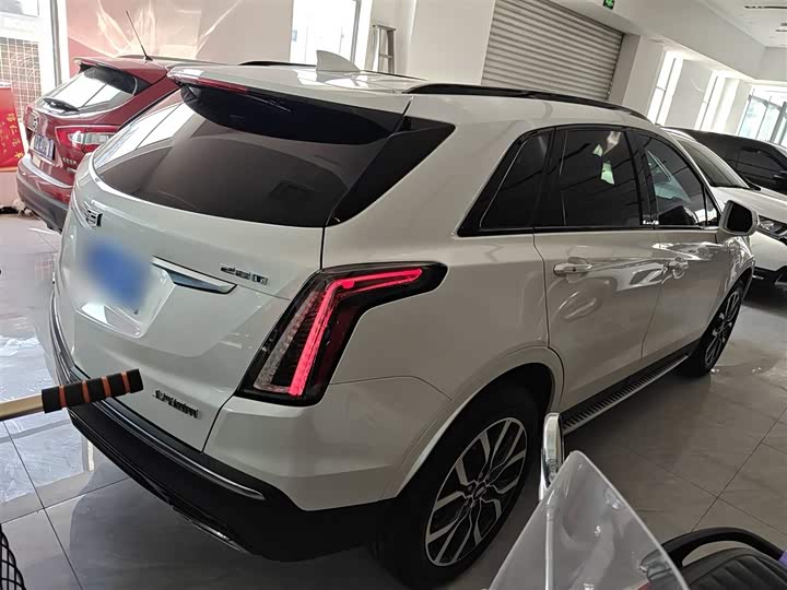 Фото 7 - Cadillac XT5