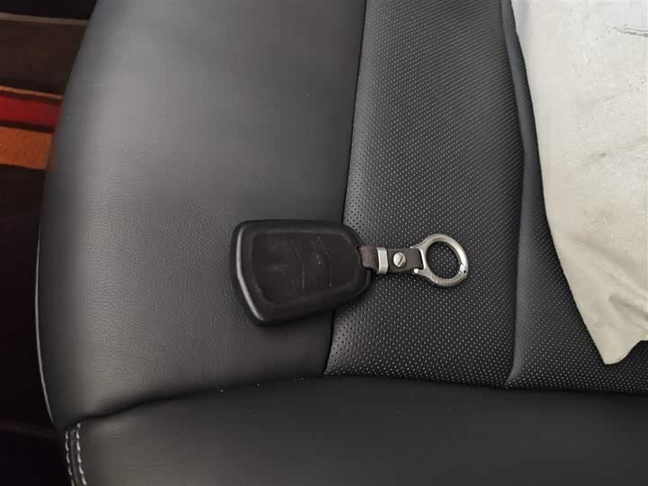 Фото 9 - Cadillac XT5