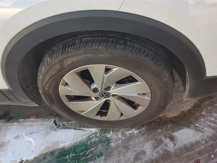 Фото 6 - Volkswagen Tharu