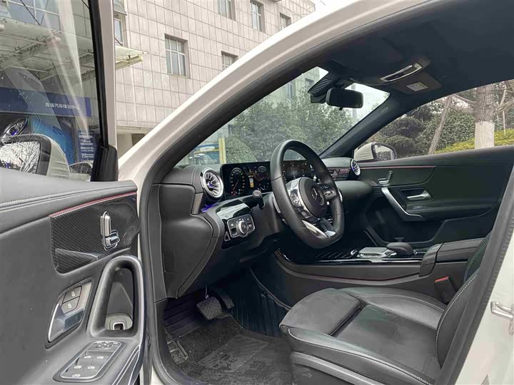 Фото 5 - Mercedes-Benz A-Class