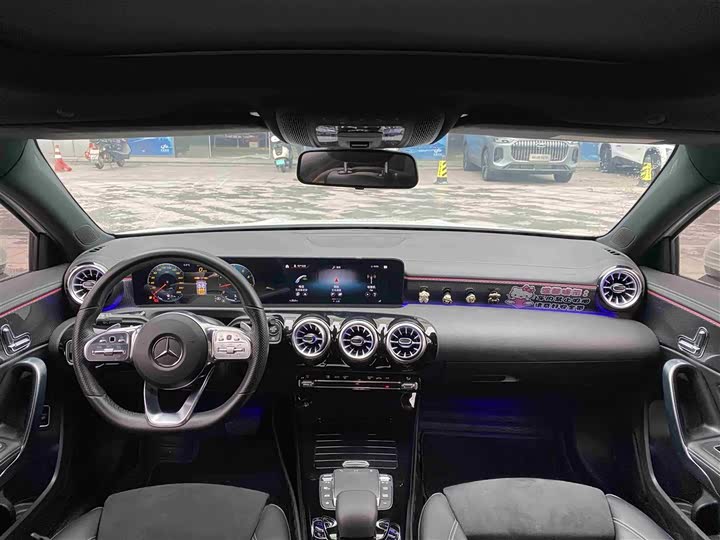 Фото 8 - Mercedes-Benz A-Class