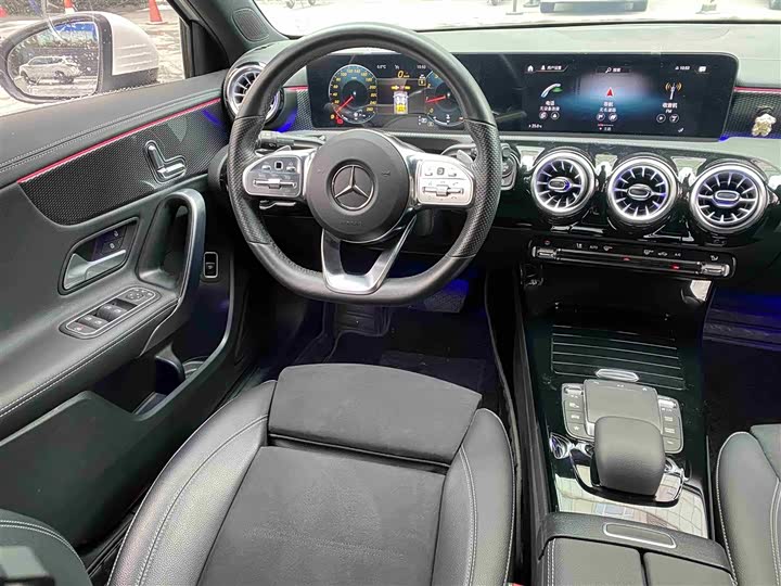 Фото 9 - Mercedes-Benz A-Class