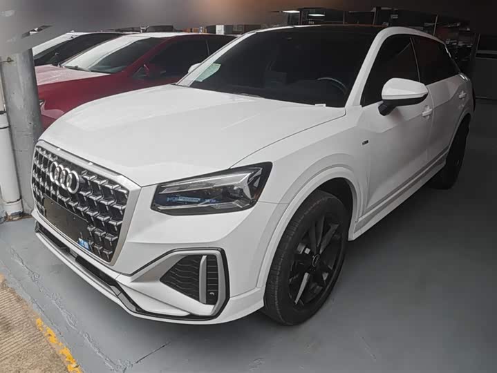 Фото 1 - Audi Q2L