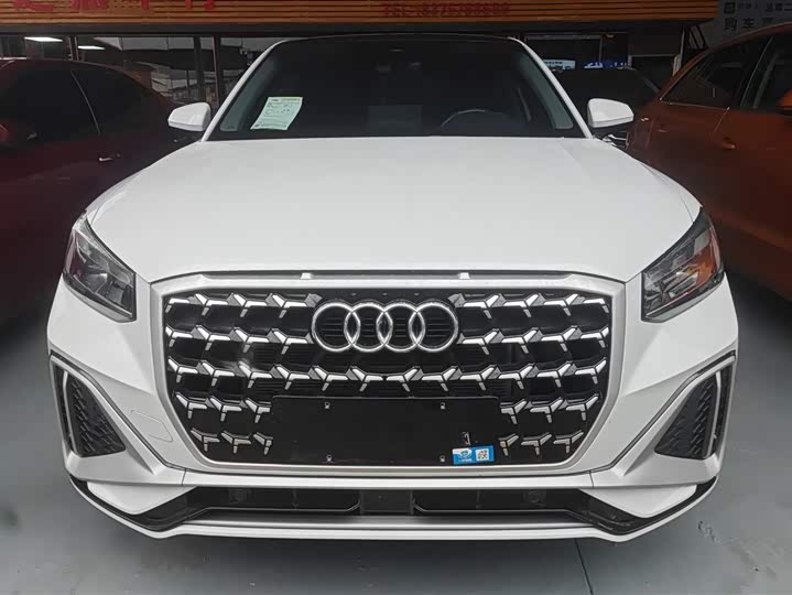 Фото 2 - Audi Q2L