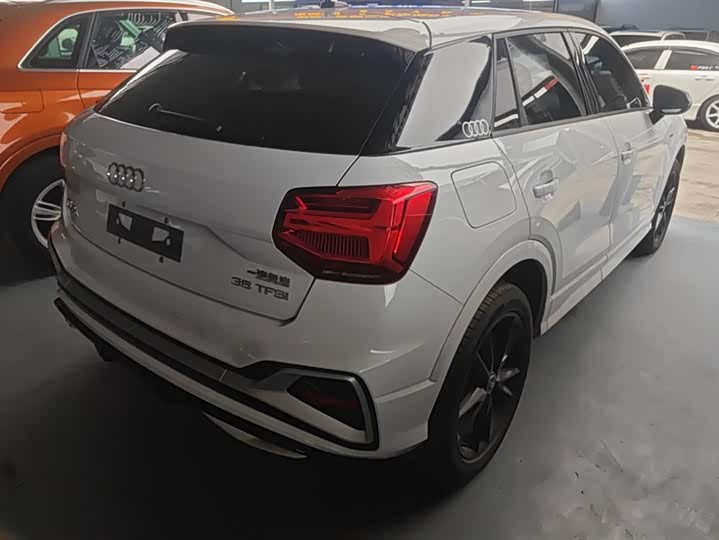 Фото 3 - Audi Q2L