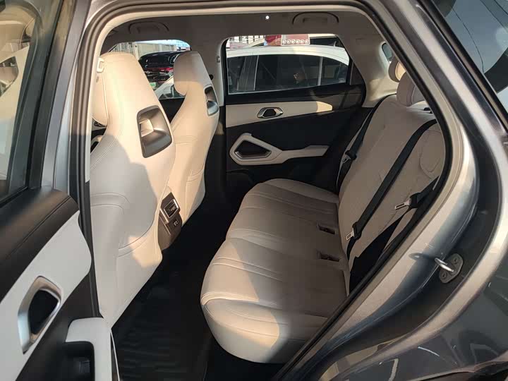 Фото 5 - BYD Yuan Up