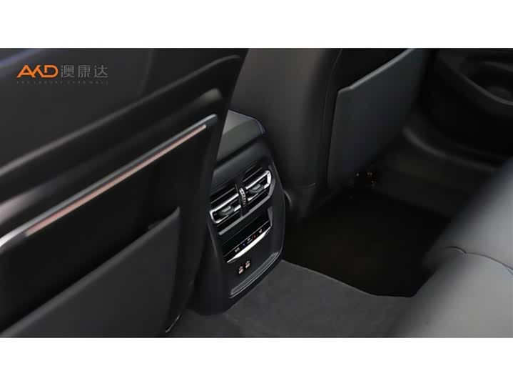 Фото 9 - BMW 3 Series