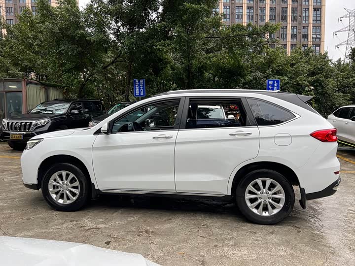 Фото 6 - Haval M6