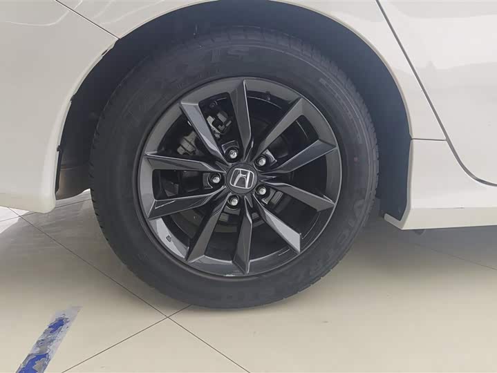 Фото 6 - Honda Civic