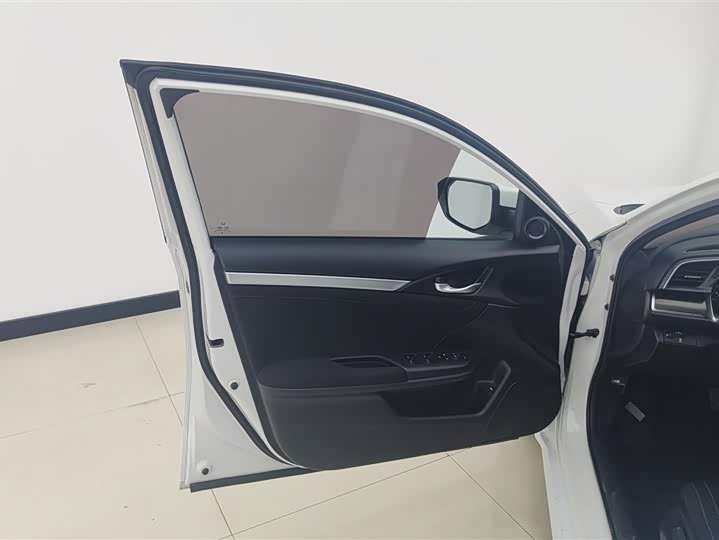 Фото 7 - Honda Civic