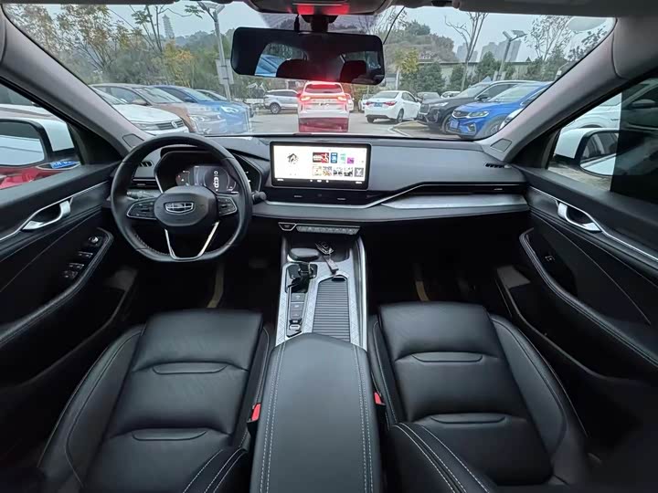 Фото 8 - Geely Preface