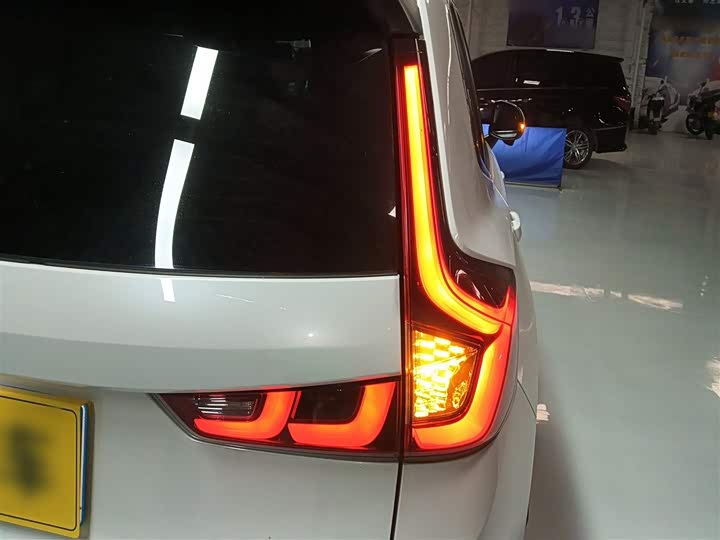 Фото 8 - Honda CR-V