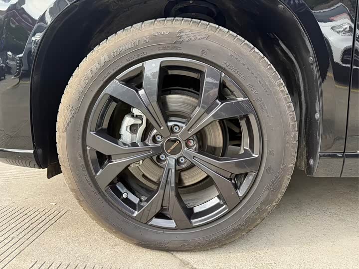 Фото 9 - Exeed VX