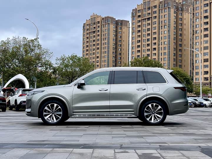 Фото 4 - LiXiang One