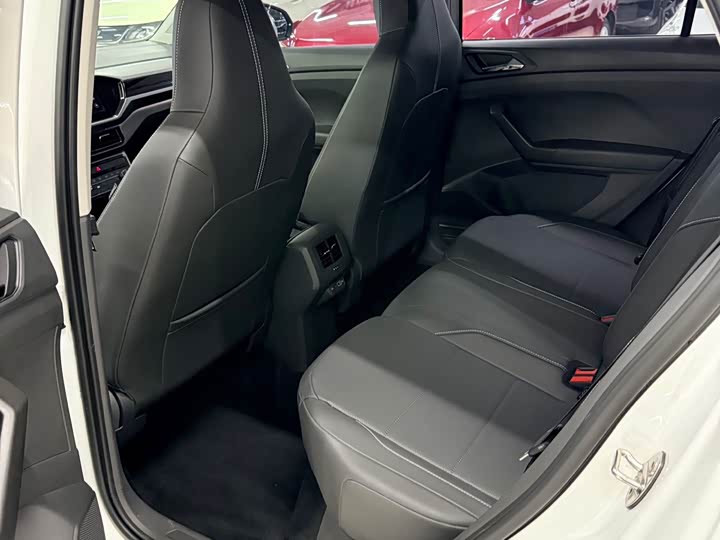 Фото 7 - Volkswagen T-Cross