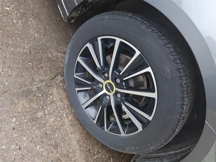 Фото 6 - Roewe i5