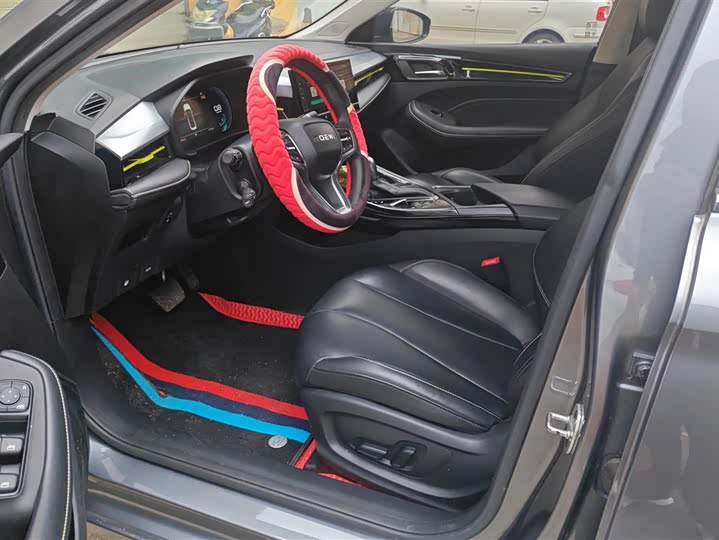 Фото 9 - Roewe i5