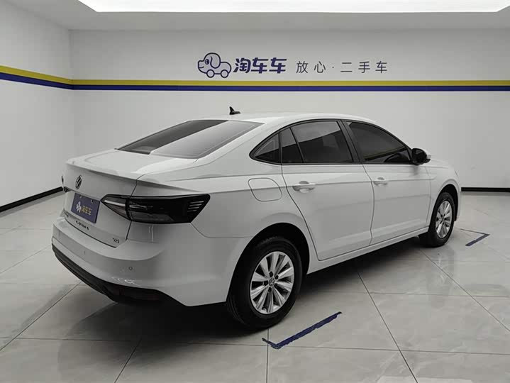 Фото 3 - Volkswagen Lavida