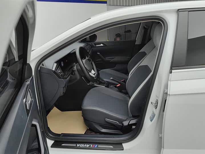 Фото 9 - Volkswagen Lavida