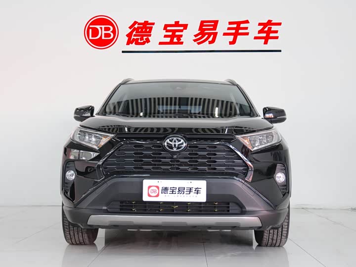 Фото 3 - Toyota RAV4