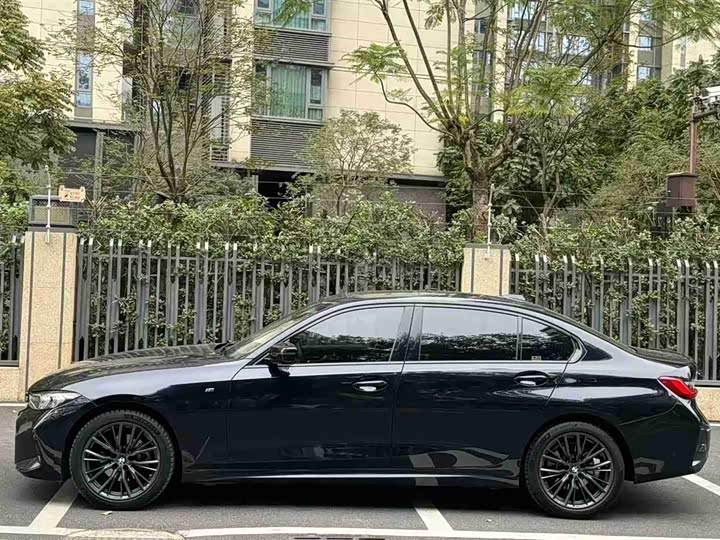 Фото 2 - BMW 3 Series