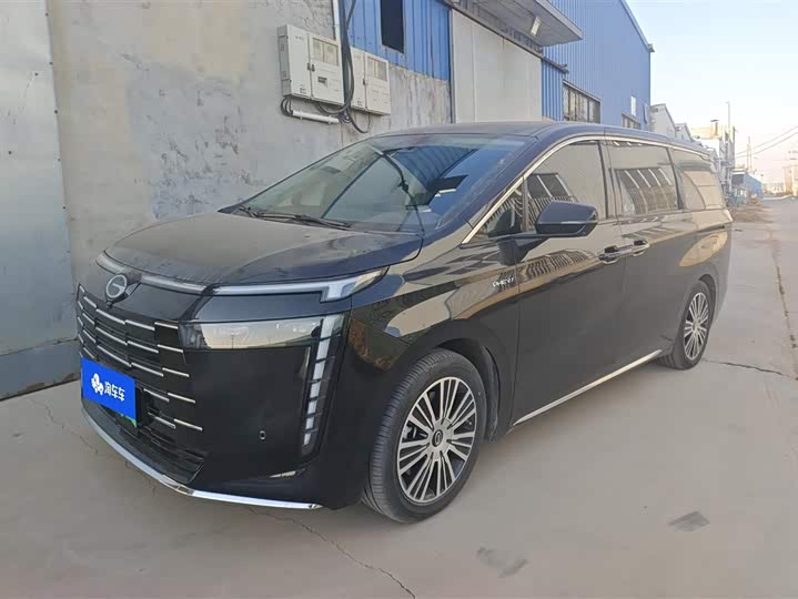 Фото 1 - GAC Trumpchi E8