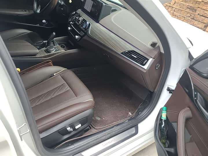 Фото 8 - BMW 5 Series