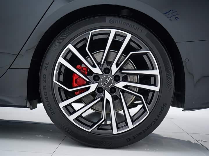 Фото 9 - Audi A7