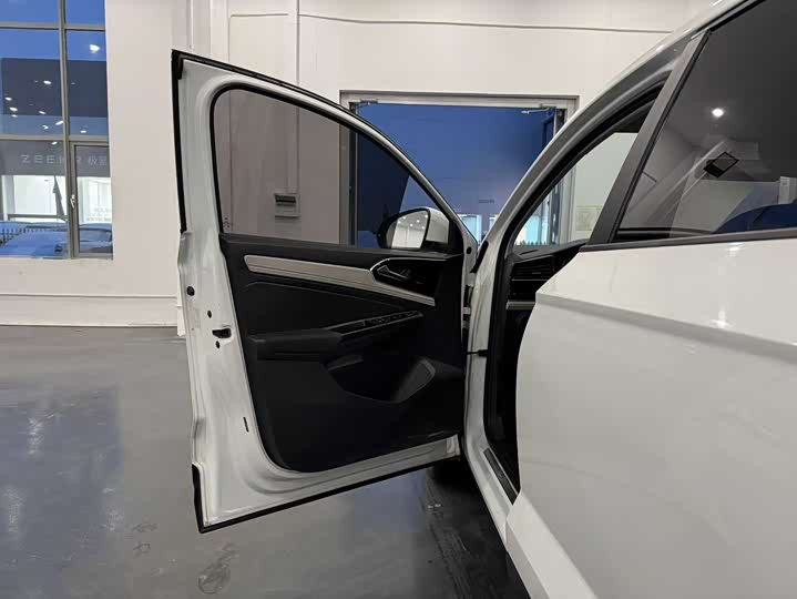 Фото 8 - Jetta VS5