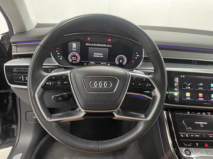 Фото 8 - Audi A8