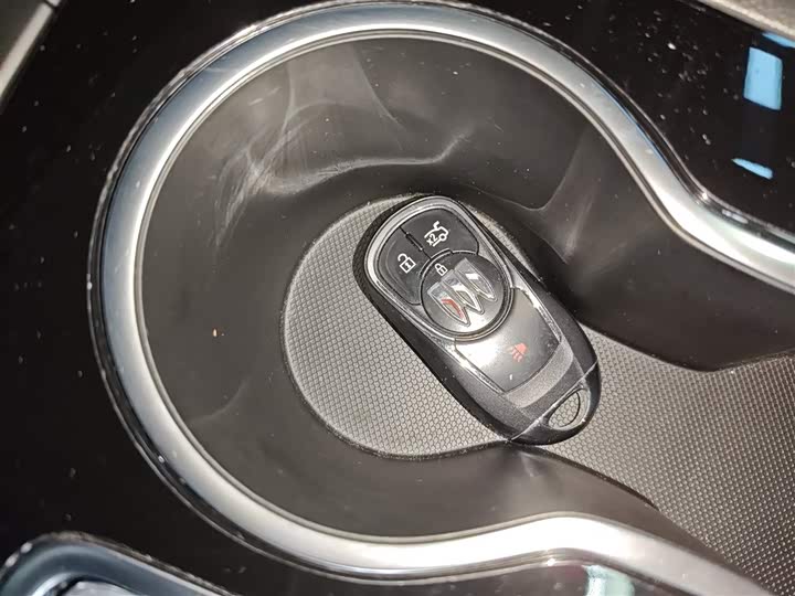 Фото 9 - Buick Regal