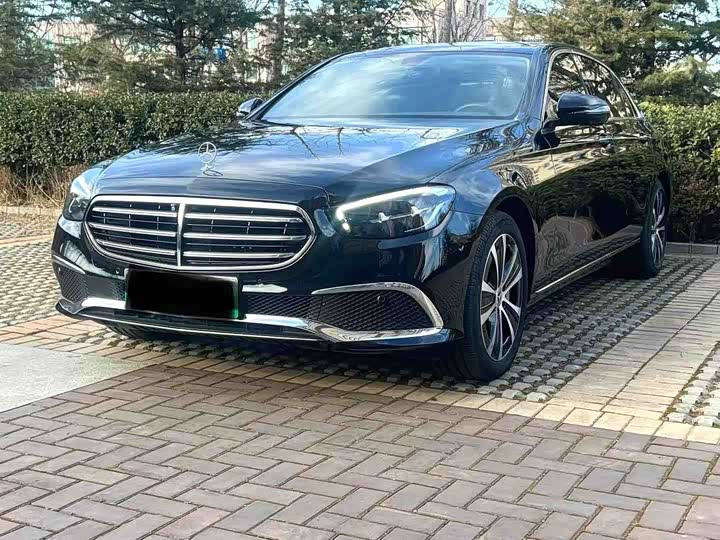 Фото 1 - Mercedes-Benz E-Class Hybrid