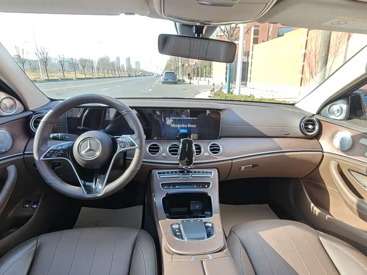 Фото 2 - Mercedes-Benz E-Class Hybrid