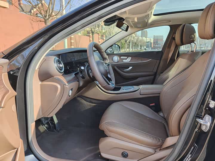 Фото 3 - Mercedes-Benz E-Class Hybrid