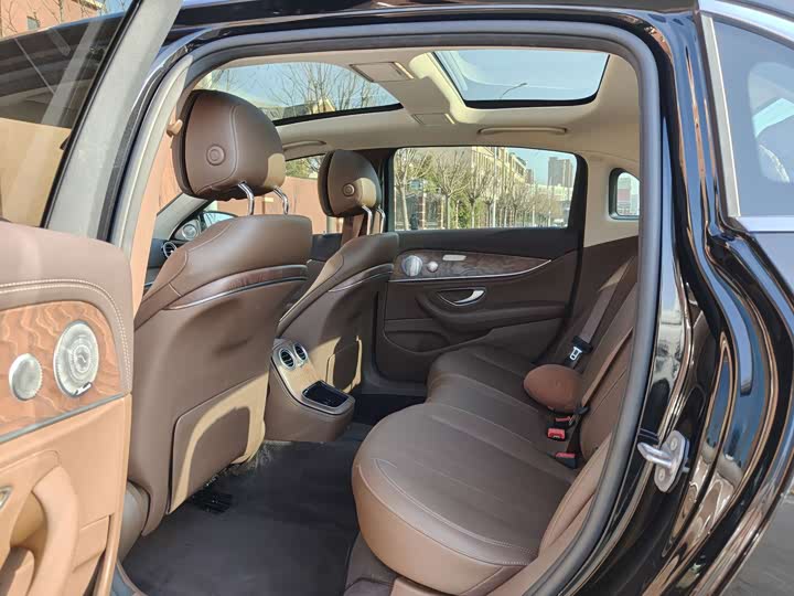 Фото 4 - Mercedes-Benz E-Class Hybrid