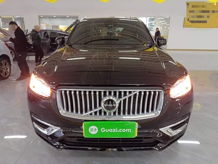 Фото 3 - Volvo XC90