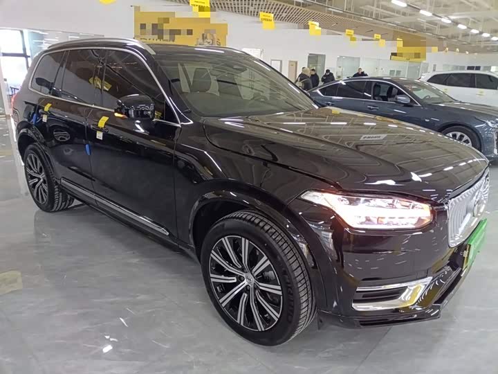 Фото 4 - Volvo XC90