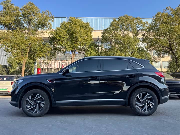 Фото 2 - Hongqi HS5