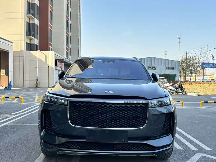 Фото 3 - LiXiang One