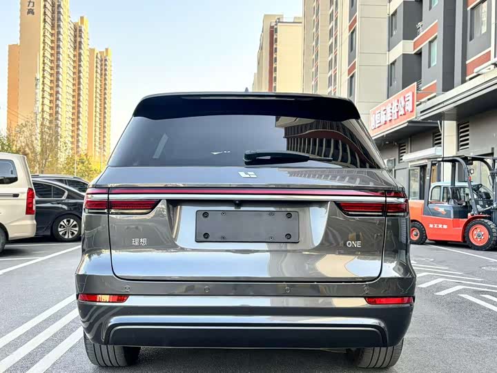 Фото 9 - LiXiang One