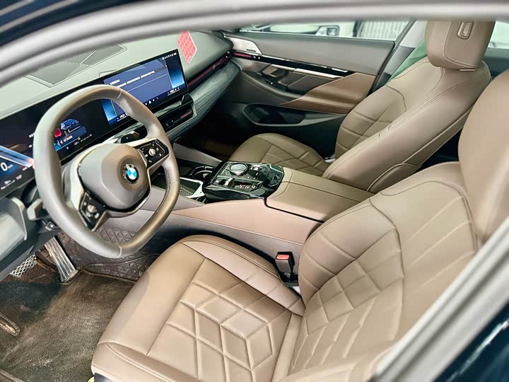 Фото 4 - BMW 5 Series