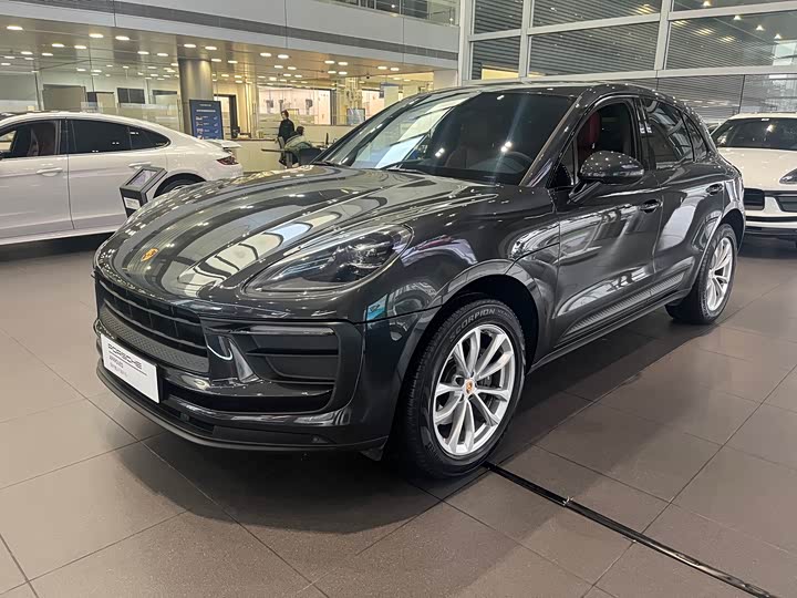 Фото 1 - Porsche Macan