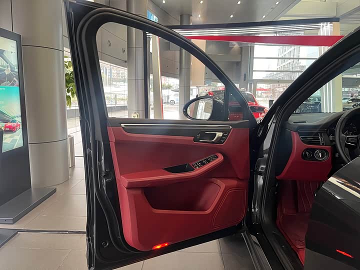 Фото 4 - Porsche Macan