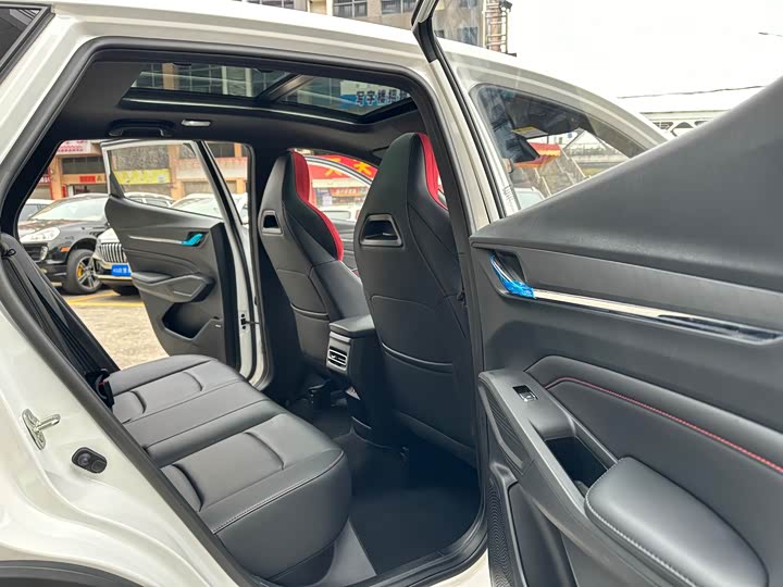 Фото 9 - Changan X5 Plus