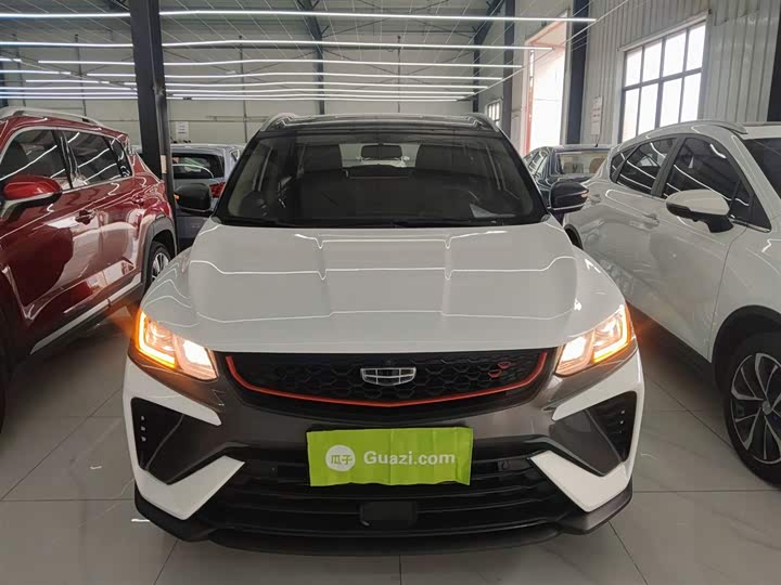 Фото 3 - Geely Coolray