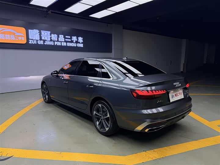 Фото 6 - Audi A4L