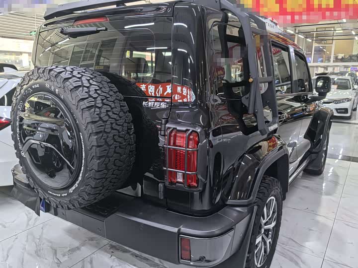 Фото 6 - Tank 300