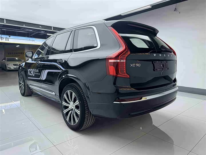 Фото 6 - Volvo XC90
