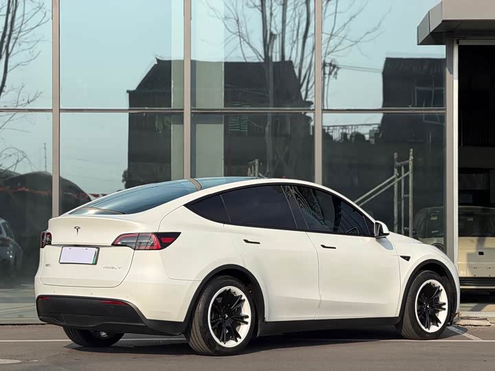 Фото 5 - Tesla Model Y